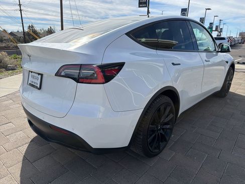 Used 2021 Tesla Model Y 2WD image 7