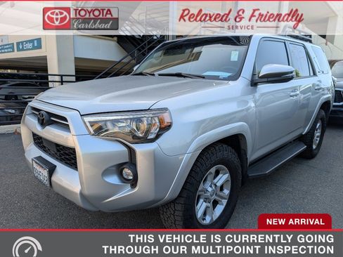 Used 2022 Toyota 4Runner SR5 Premium w/ Moonroof Package image 1