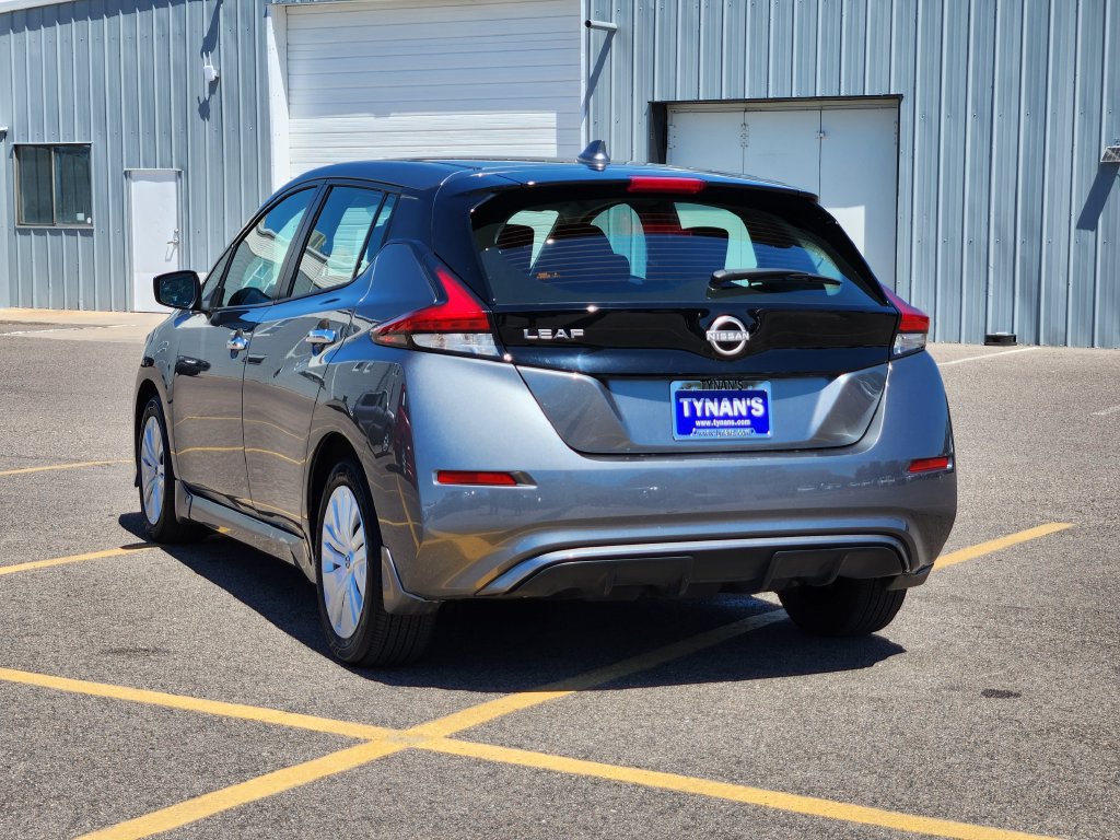Certified 2025 Nissan Leaf S FWD image 5