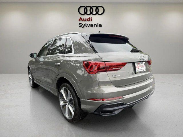 Used 2019 Audi Q3 2.0T Premium Plus w/ Premium Plus Package AWD/4WD image 5
