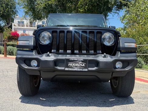 Used 2018 Jeep Wrangler Sport AWD/4WD image 18