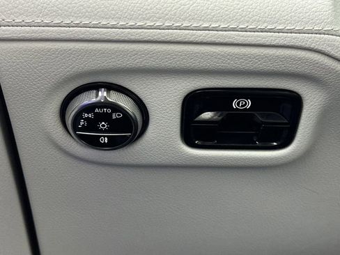 Certified 2026 Mercedes-Benz EQE 320+ SUV image 34
