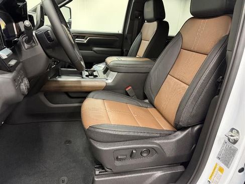New 2026 Chevrolet Silverado 2500 High Country w/ High Country Premium Package AWD/4WD image 20