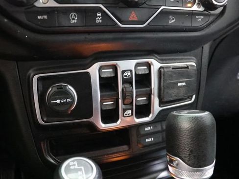 Used 2020 Jeep Wrangler Unlimited Sport AWD/4WD image 32