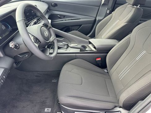 New 2025 Hyundai Elantra Sport image 9