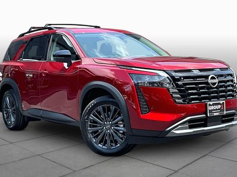 New 2026 Nissan Pathfinder SL w/ SL Premium Package FWD image 2