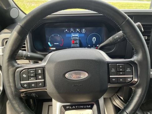 Used 2025 Ford F450 Platinum w/ FX4 Off-Road Package AWD/4WD image 14