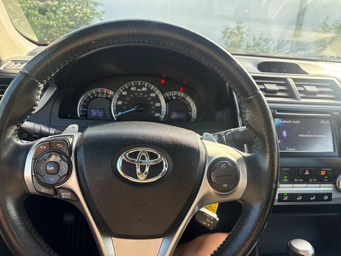 Used 2014 Toyota Camry SE image 14