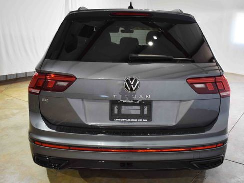 Used 2024 Volkswagen Tiguan SE R-Line image 8