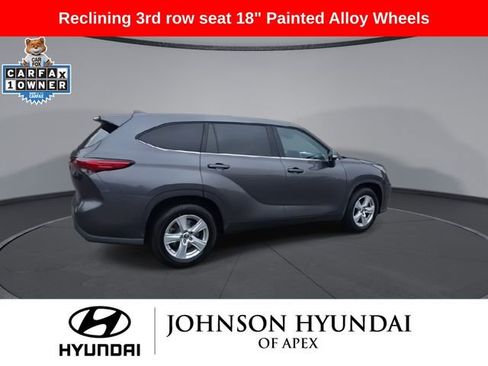 Used 2021 Toyota Highlander L image 9