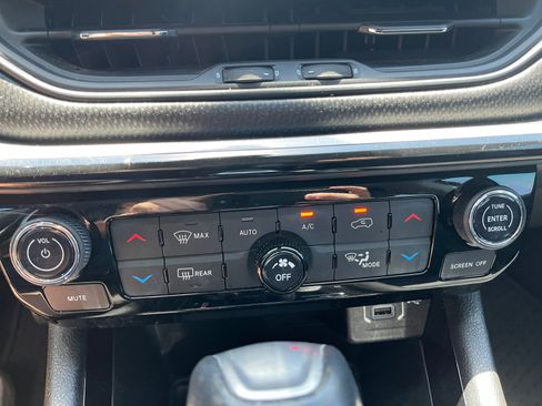 Used 2022 Jeep Compass Trailhawk w/ Sun and Sound Group AWD/4WD image 22