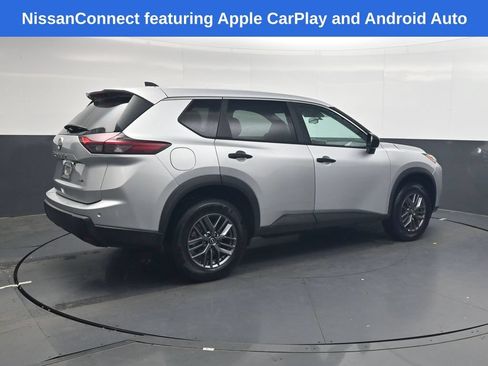 Used 2024 Nissan Rogue S AWD/4WD image 4