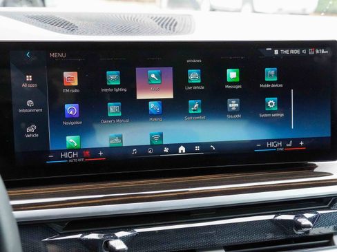 Certified 2025 BMW X5 xDrive40i w/ Premium Package image 26