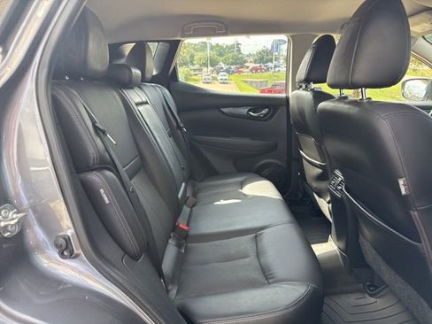 Used 2021 Nissan Rogue Sport SL FWD image 6