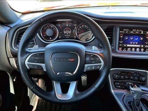 Used 2016 Dodge Challenger R/T Scat Pack w/ Leather Interior Group image 5