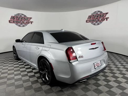 Used 2023 Chrysler 300 S RWD image 5