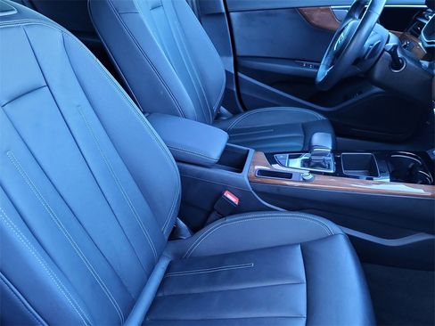 Used 2022 Audi A4 2.0T Premium image 18