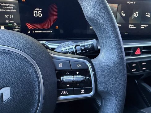 Used 2024 Kia Sorento LX image 28