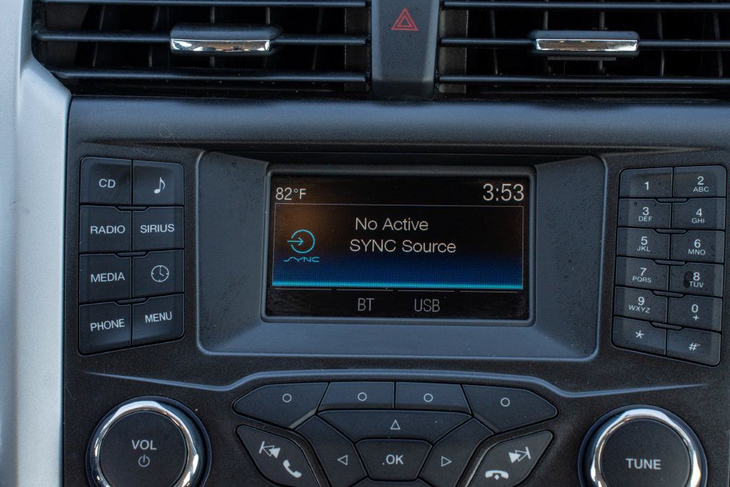 Used 2016 Ford Fusion SE FWD image 19