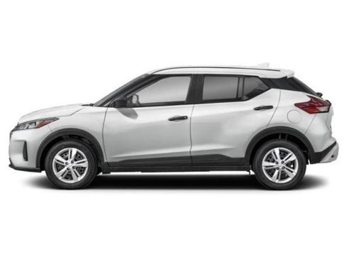Used 2024 Nissan Kicks S FWD image 32