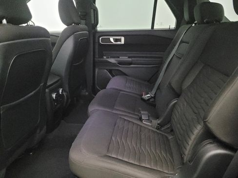 Used 2020 Ford Explorer XLT w/ Comfort Package AWD/4WD image 18