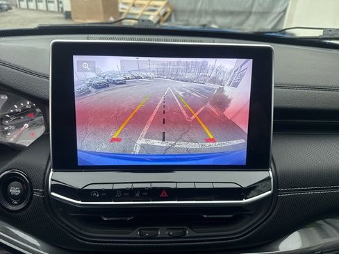 Used 2022 Jeep Compass Altitude image 15