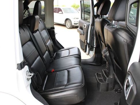 Used 2021 Jeep Wrangler Unlimited Sahara w/ Safety Group AWD/4WD image 46