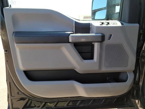 Used 2017 Ford F250 XLT w/ FX4 Off-Road Package image 8