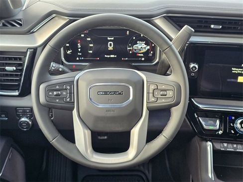 New 2026 GMC Sierra 2500 Denali w/ Denali Reserve Package image 13