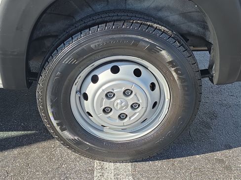 Used 2021 RAM ProMaster 2500 w/ Convenience Group image 9