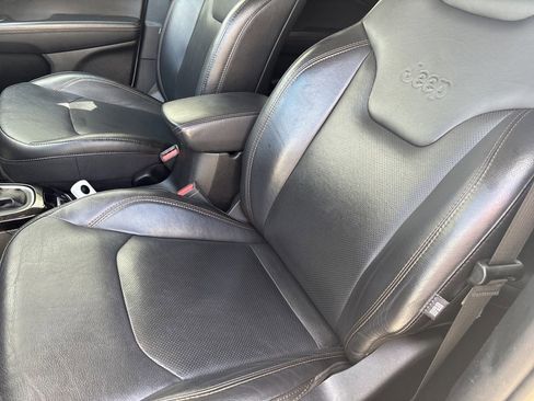 Used 2018 Jeep Compass Limited image 23