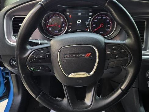 Used 2019 Dodge Charger SXT RWD image 18