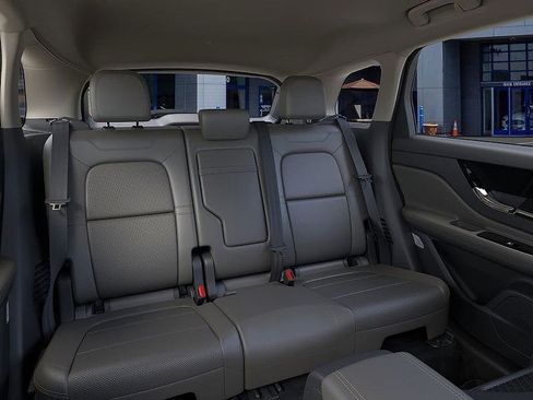 New 2026 Lincoln Corsair Premiere image 11