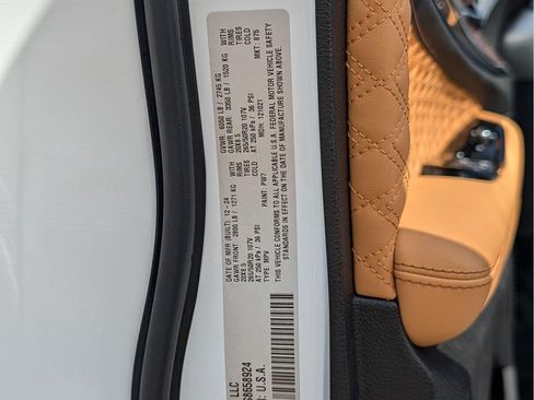 Used 2025 Jeep Grand Cherokee Summit AWD/4WD image 31