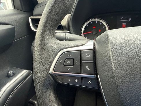Used 2021 Toyota Highlander L AWD/4WD image 13