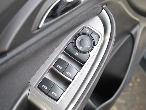 Used 2023 Chevrolet Malibu LT FWD image 24