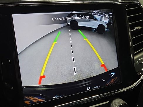 Used 2020 Jeep Grand Cherokee Altitude image 20