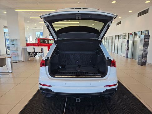 Used 2020 Audi Q3 2.0T Premium Plus w/ Premium Plus Package image 9