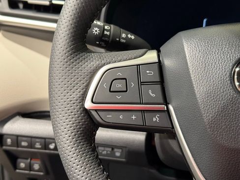 New 2026 Toyota Sienna Platinum image 28