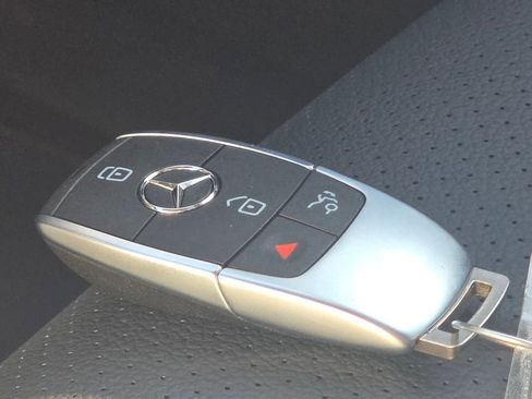 Certified 2026 Mercedes-Benz GLE 350 4MATIC image 39