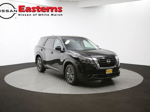 Used 2025 Nissan Pathfinder S image 70