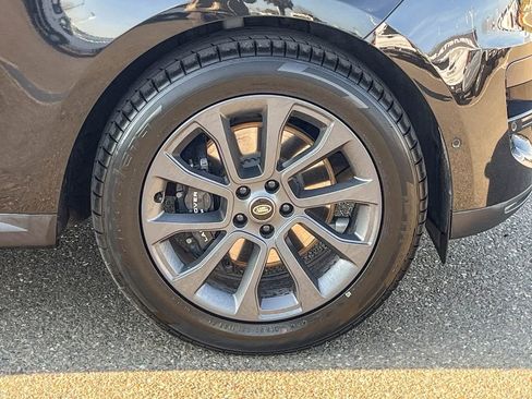 Used 2023 Land Rover Range Rover Sport SE image 15