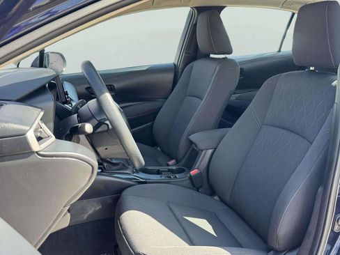 Used 2025 Toyota Corolla LE FWD image 20