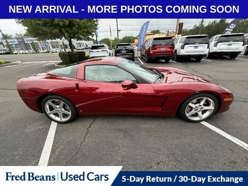 Used 2006 Chevrolet Corvette Coupe w/ Preferred Equipment Group RWD image 10