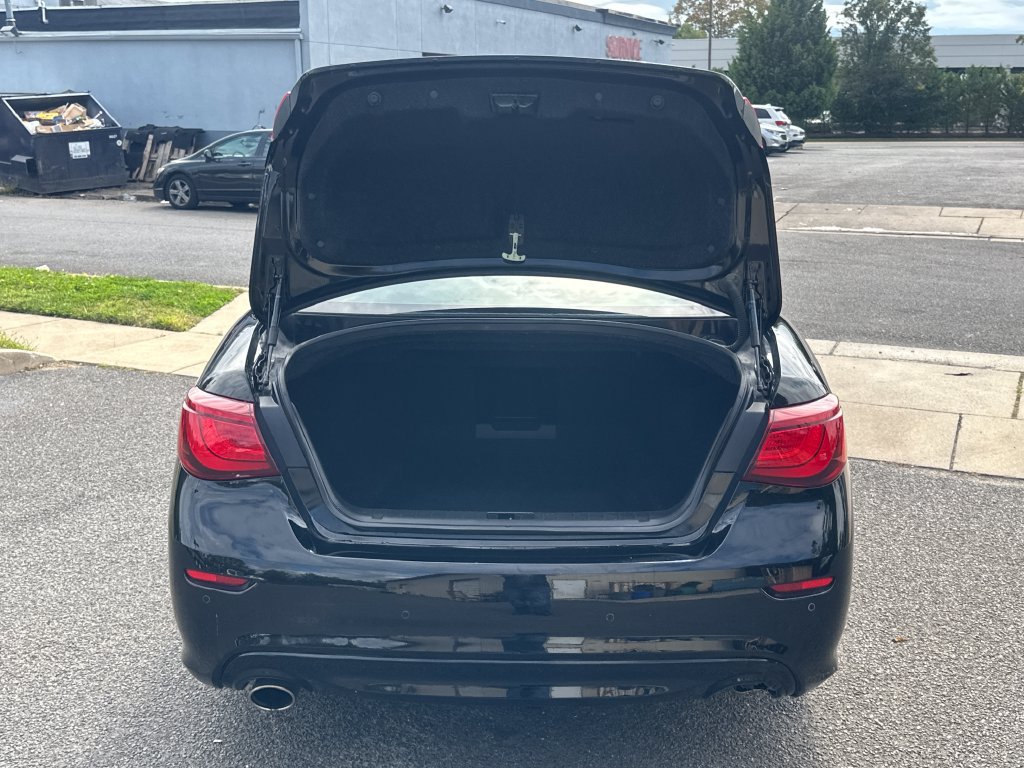 Used 2015 INFINITI Q70 3.7 RWD image 19