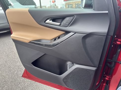 New 2026 Chevrolet Equinox ACTIV w/ Convenience Package III image 9