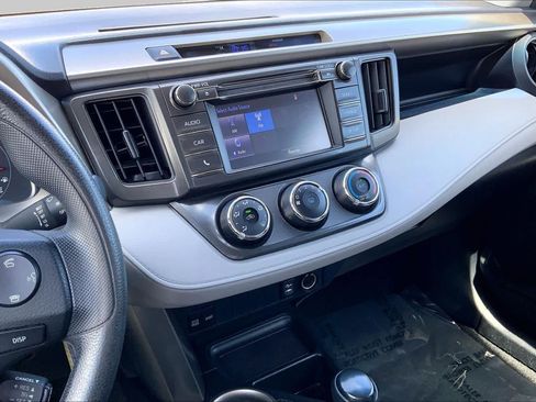 Used 2015 Toyota RAV4 LE AWD/4WD image 6