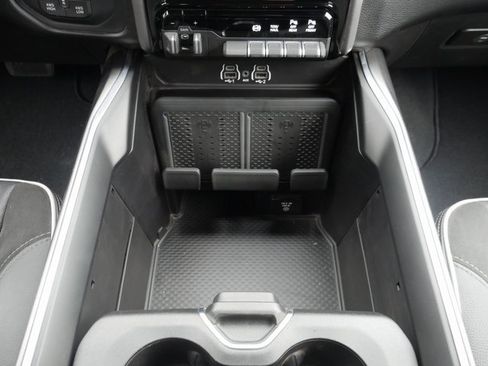 Used 2025 RAM 2500 Laramie image 21