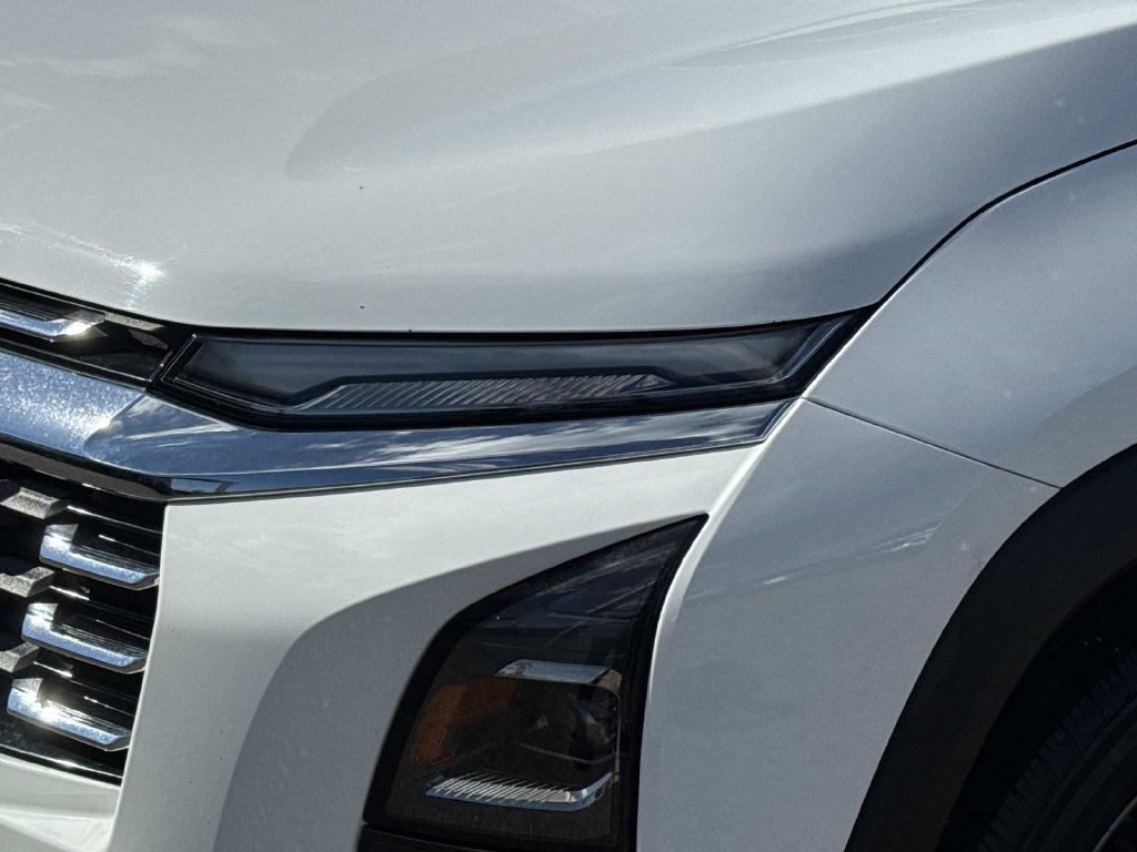 Used 2026 Chevrolet Equinox LT w/ Convenience Package II FWD image 7