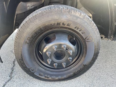 Used 2022 RAM 3500 Tradesman w/ Chrome Appearance Group image 11